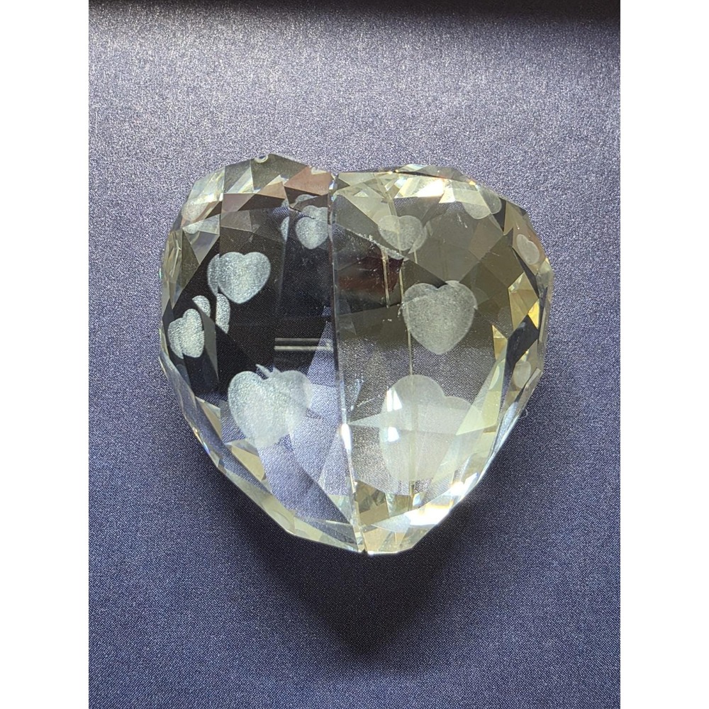 signed Swarovski Medium Silver Shade Love Heart figurine Lazer hearts withoutBox